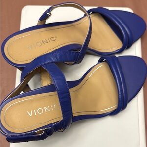 Vionic Like New Women's Strappy Blue Sandals